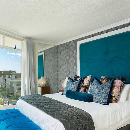 Dolphin Bay Boutique Hotel And Spa Port Elizabeth Esterno foto