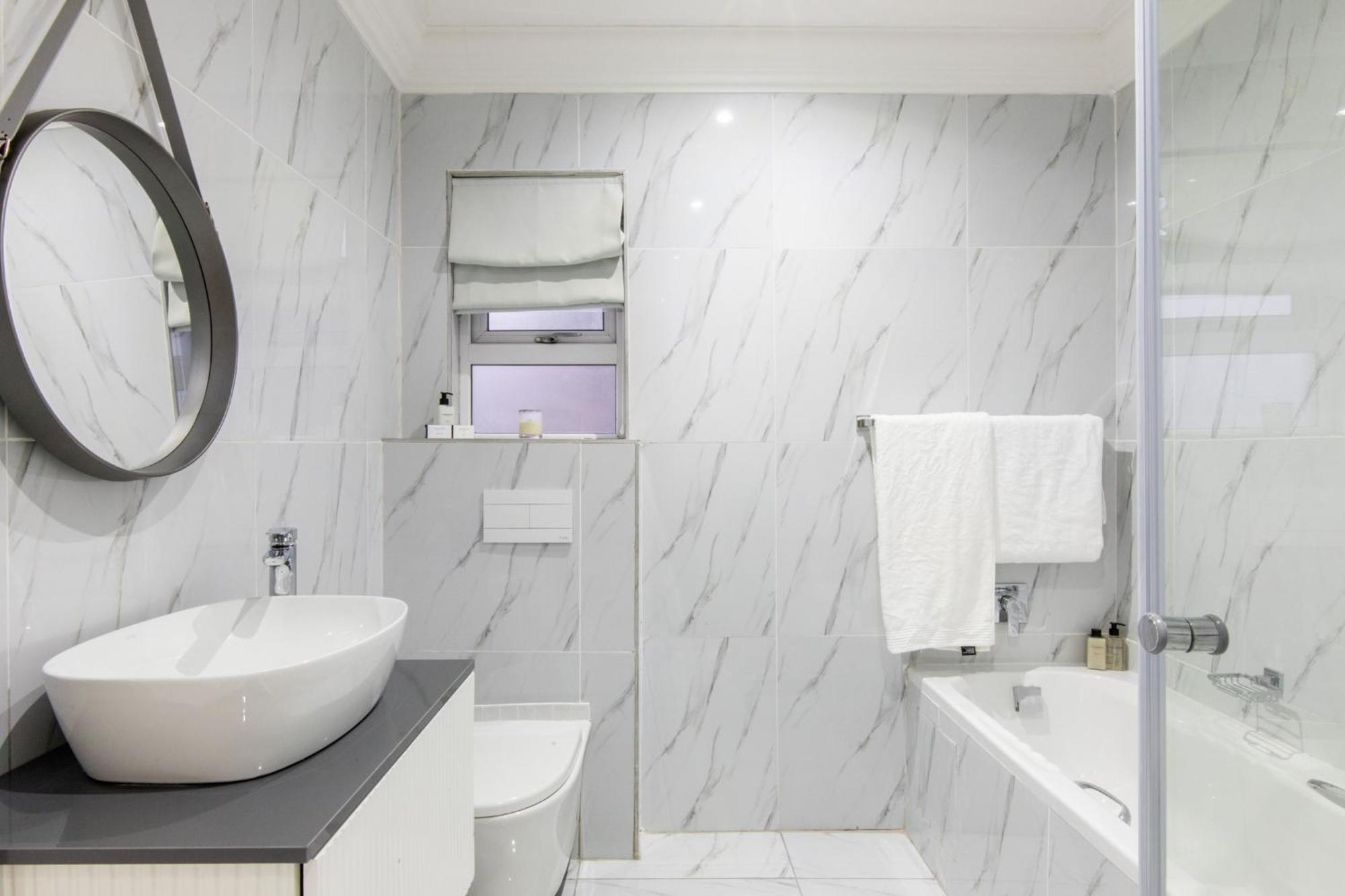 Dolphin Bay Boutique Hotel And Spa Port Elizabeth Esterno foto