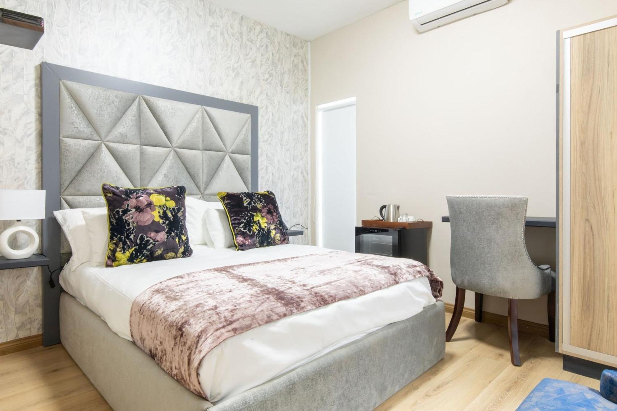 Dolphin Bay Boutique Hotel And Spa Port Elizabeth Esterno foto