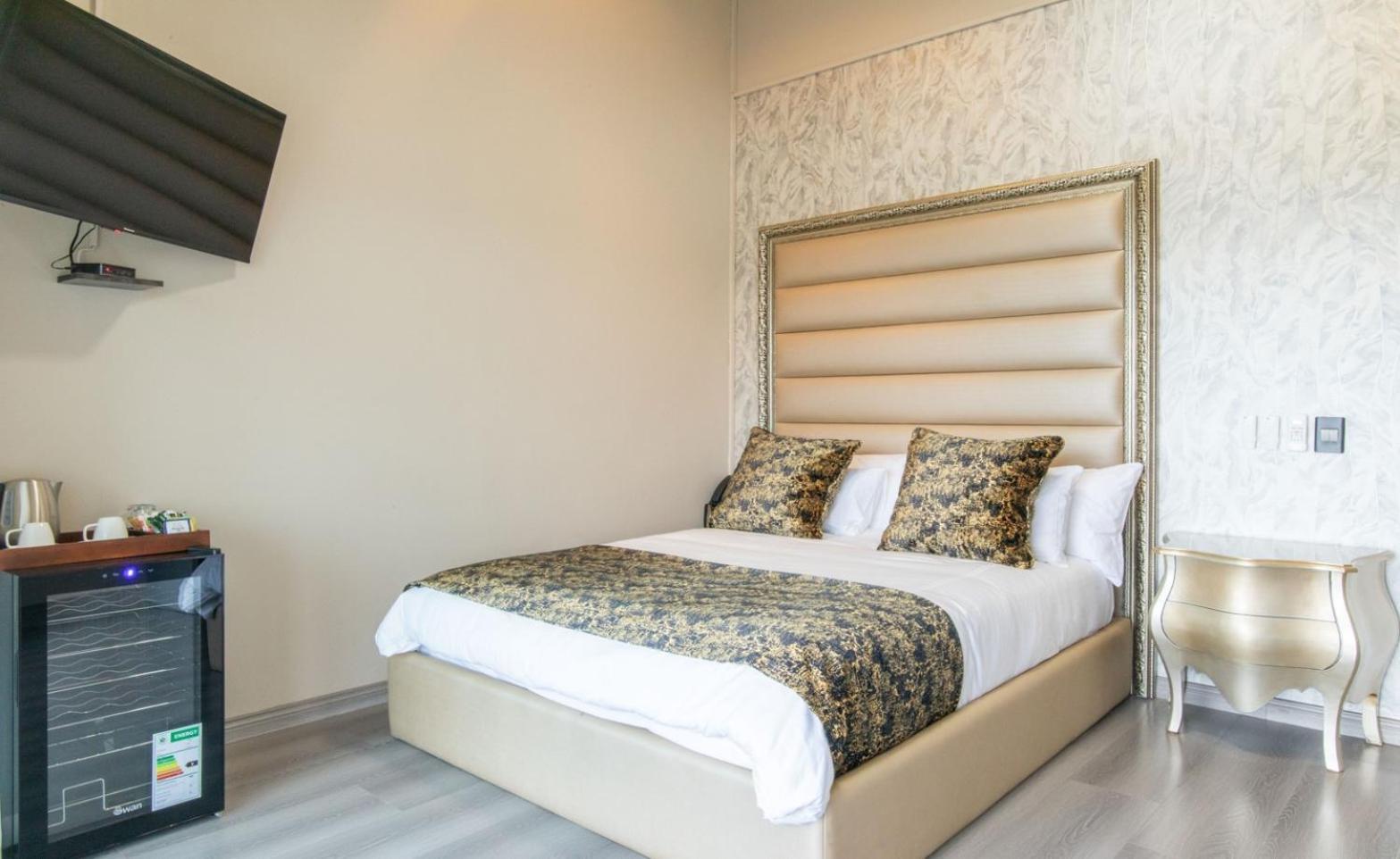 Dolphin Bay Boutique Hotel And Spa Port Elizabeth Esterno foto