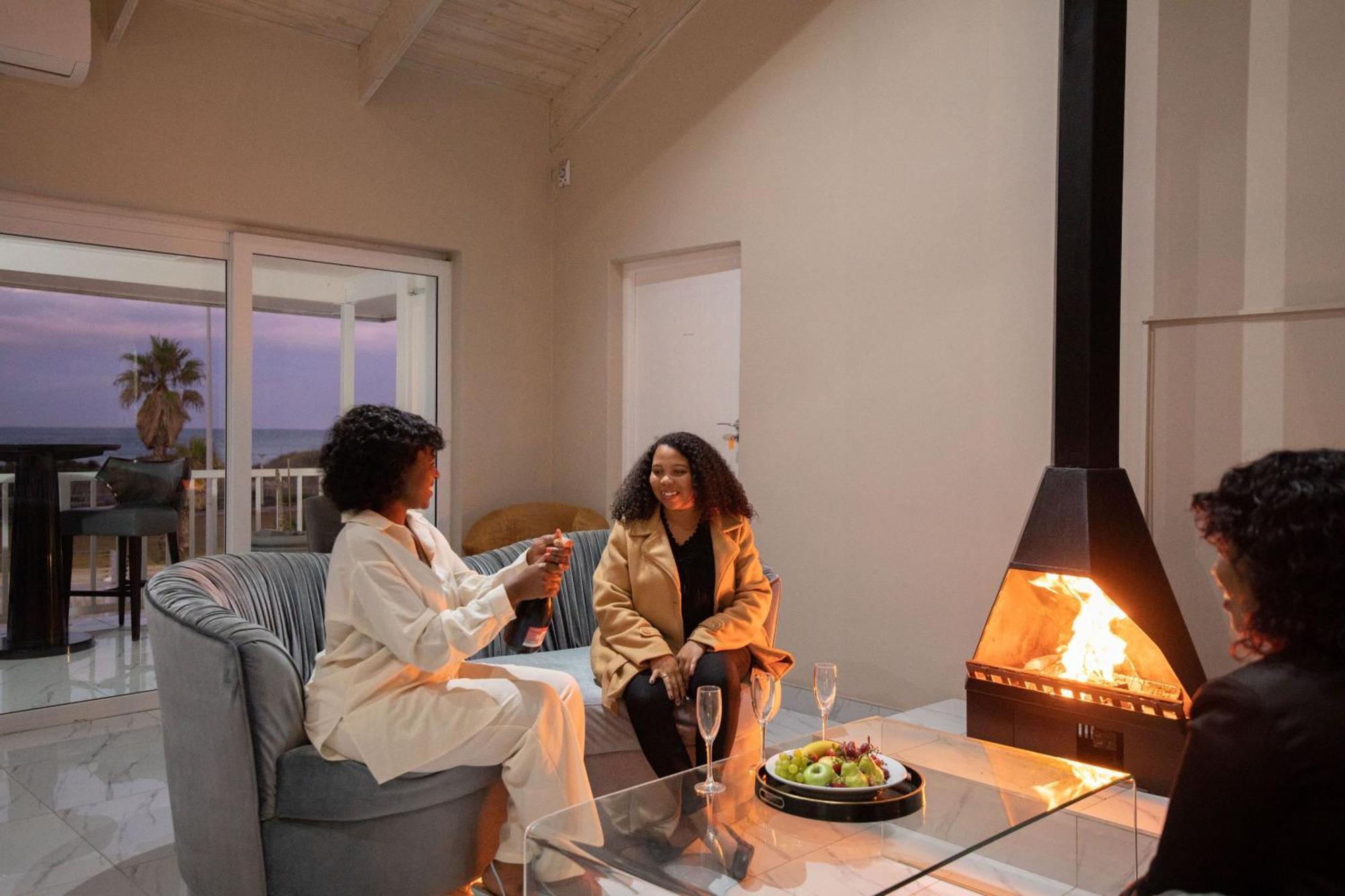Dolphin Bay Boutique Hotel And Spa Port Elizabeth Esterno foto