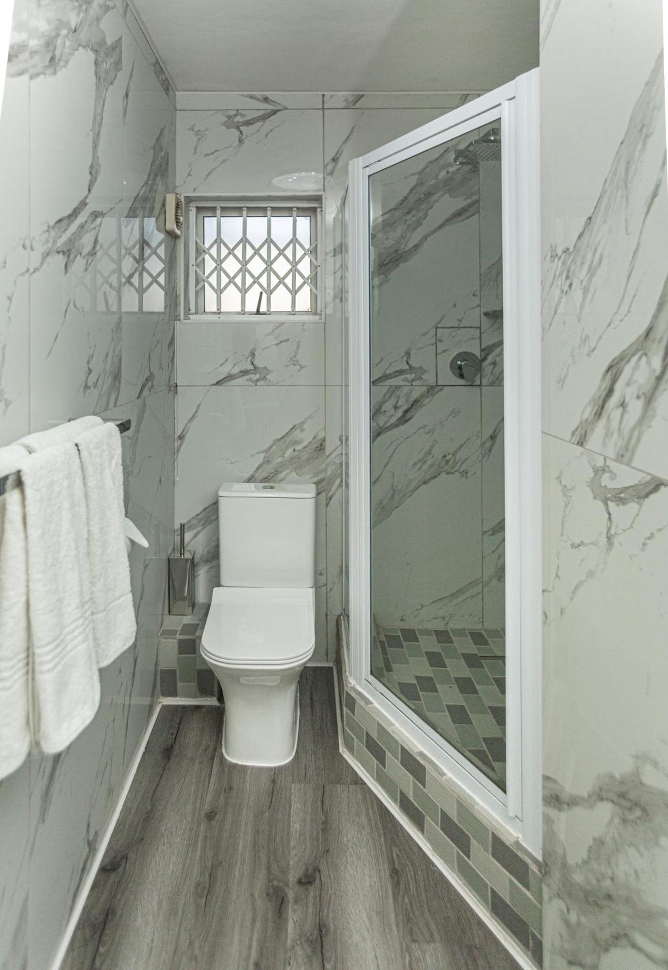 Dolphin Bay Boutique Hotel And Spa Port Elizabeth Esterno foto