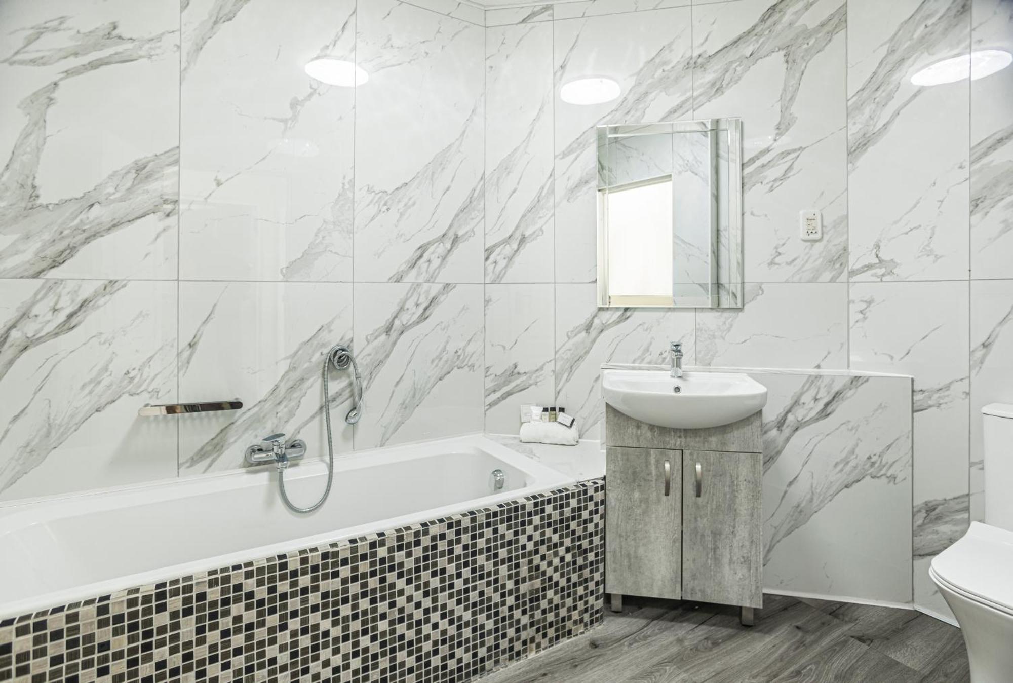 Dolphin Bay Boutique Hotel And Spa Port Elizabeth Esterno foto